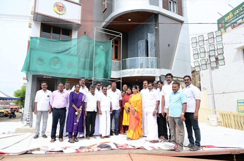  கோவில்பட்டியில் புதிய திமுக அலுவலக கட்டிடத்தை  கனிமொழி எம்,பி. பார்வையிட்டார்