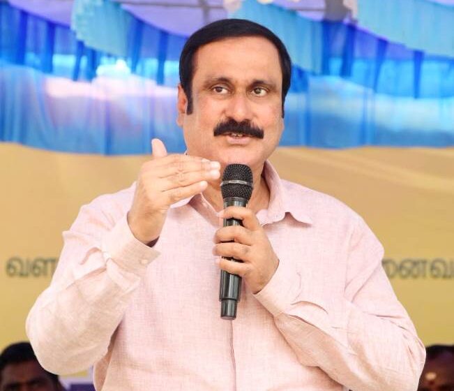  அதிக கட்டணம் வசூலிக்கும்  ஆம்னி பஸ்கள் மீது நடவடிக்கை எடுக்காமல் கெஞ்சுவதா? அன்புமணி கேள்வி