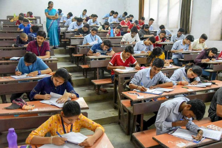  குரூப் 2,2A தேர்வுக்கு தயாராகும் தேர்வர்களுக்கு கட்டணமில்லா பயிற்சி வகுப்பு; 10-ந்தேதி நடக்கிறது