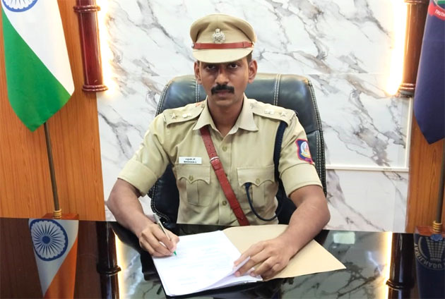  தூத்துக்குடி மாவட்ட போலீஸ் சூப்பிரண்டாக  சி.மதன் பதவி ஏற்றார்