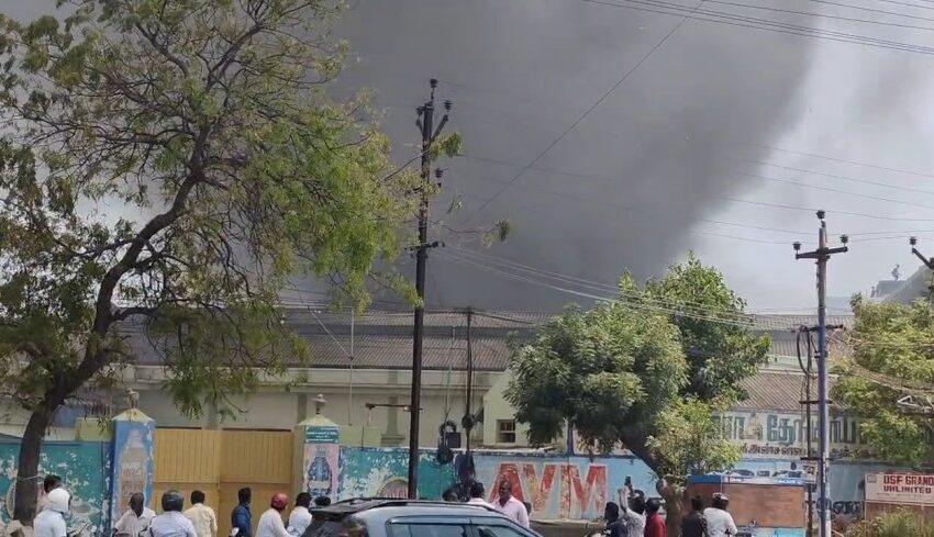  தூத்துக்குடி எண்ணெய் மில் நிறுவன வளாகத்தில் டயபர் தயாரிப்பு ஆலையில் தீ விபத்து