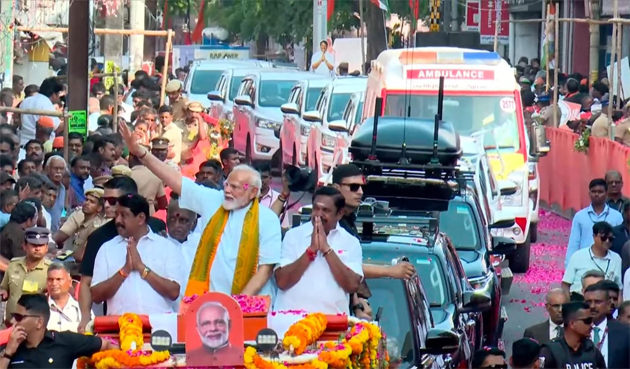 நாகர்கோவிலில் வாக்கு சேகரிப்பு : பிரதமர் மோடி, எடப்பாடி பழனிசாமி ‘ரோடு ஷோ’ 