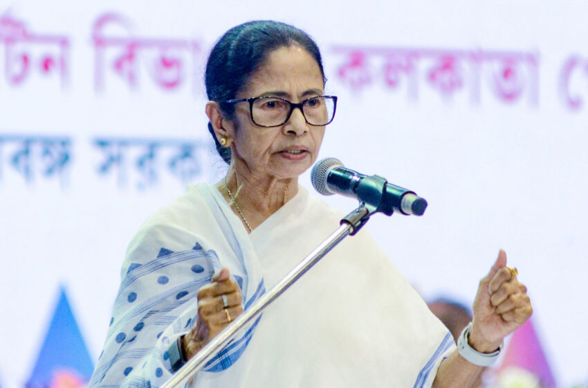  மே.வங்க தேர்தலில் தோல்வி: ராஜினாமா செய்ய மம்தா பானர்ஜி மறுப்பு