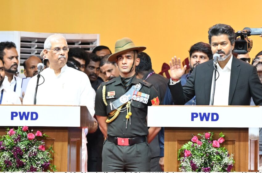  தமிழக முதல்-அமைச்சராக பதவி ஏற்றார் த.வெ.க. தலைவர் விஜய்; 200 யூனிட் கட்டணமில்லா மின்சாரம் கோப்பில் முதல் கையெழுத்து  