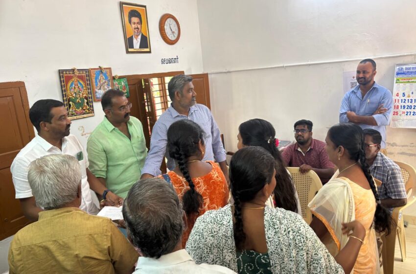  கோவில்பட்டி வெங்கடேஸ்வரா கார்டன் பகுதியில் குடிநீர், சாலை, மின் விளக்கு வசதி கோரி மனு 