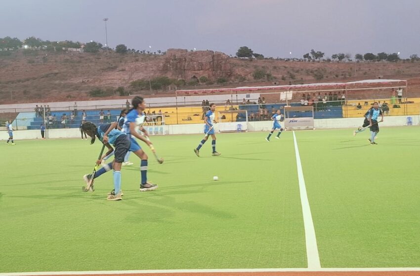  கோவில்பட்டியில் மண்டல அளவிலான பள்ளி மாணவர் ஆக்கி போட்டி தொடக்கம் 