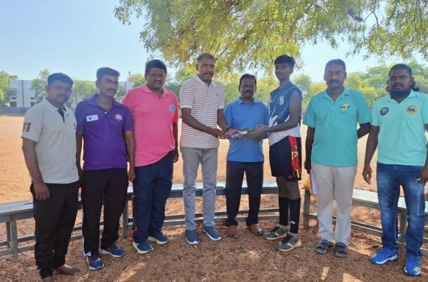  கோவில்பட்டியில் விடுமுறை ஆக்கி இறுதி போட்டி: நாடார் மேல்நிலைப்பள்ளி அணி வெற்றி 